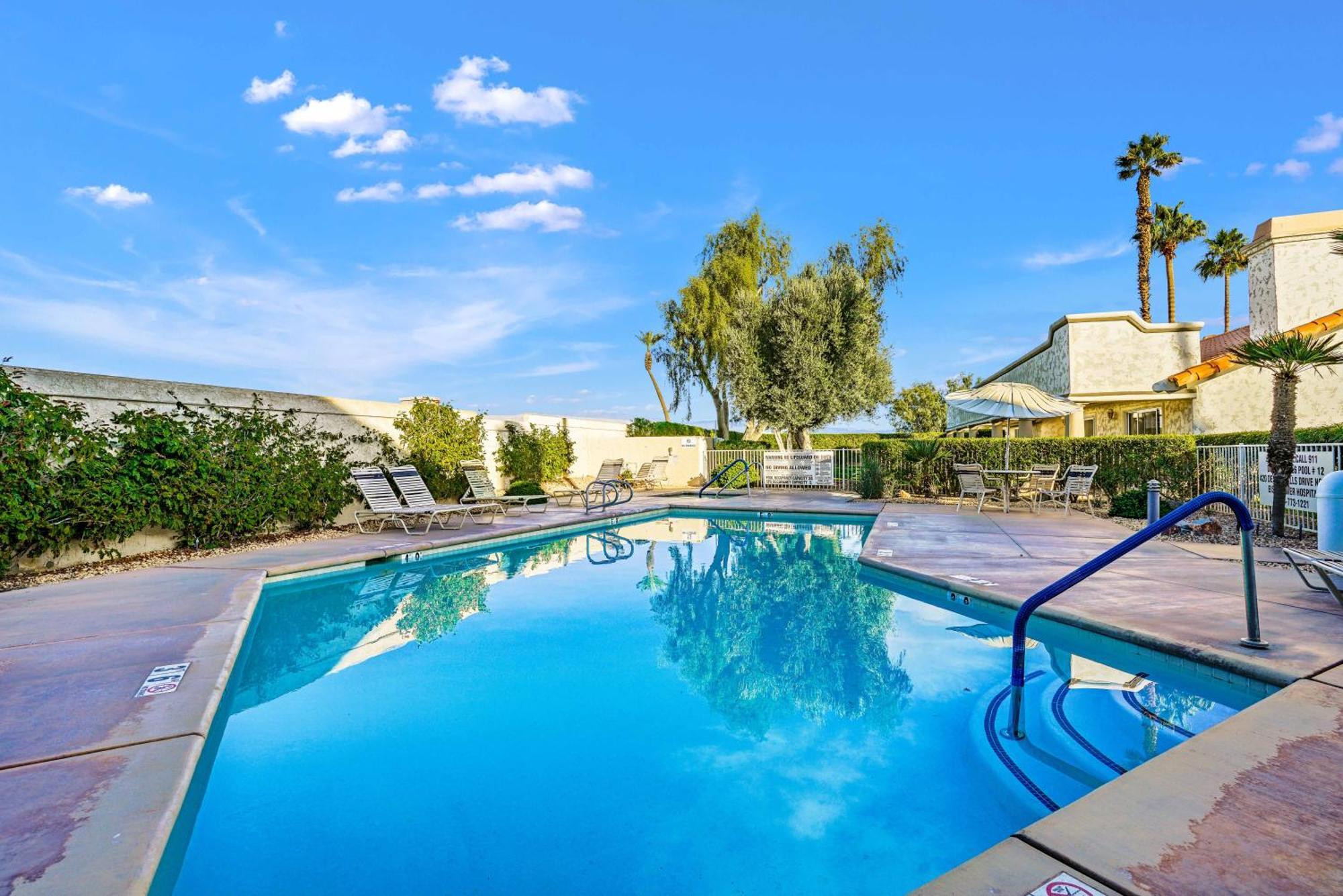 Idyll In The Desert - Immaculate Getaway Appartamento