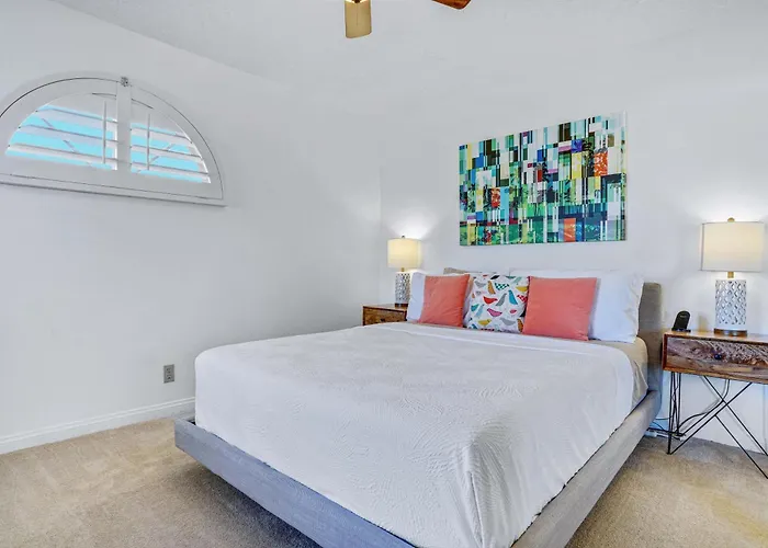 Idyll In The Desert - Immaculate Palm Desert Getaway